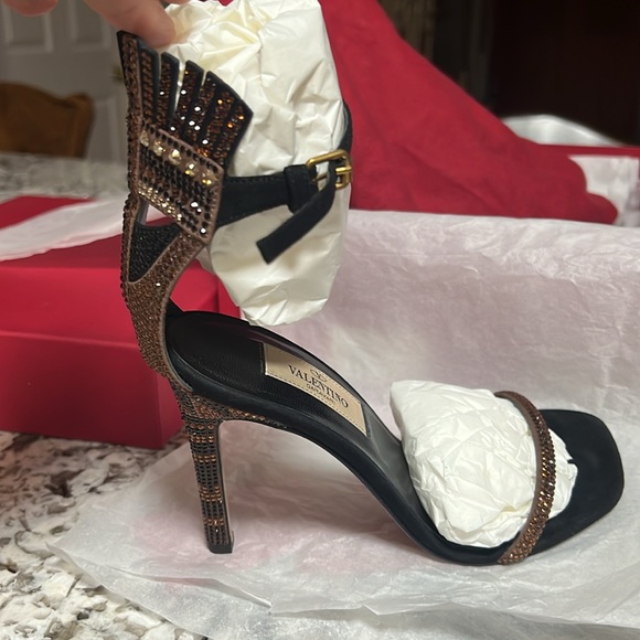 VALENTINO GARAVANI GLAM MASK TRIBE BLACK SUEDE CRYSTAL HEEL SANDALS SIZE 36 (7) - Picture 17 of 17
